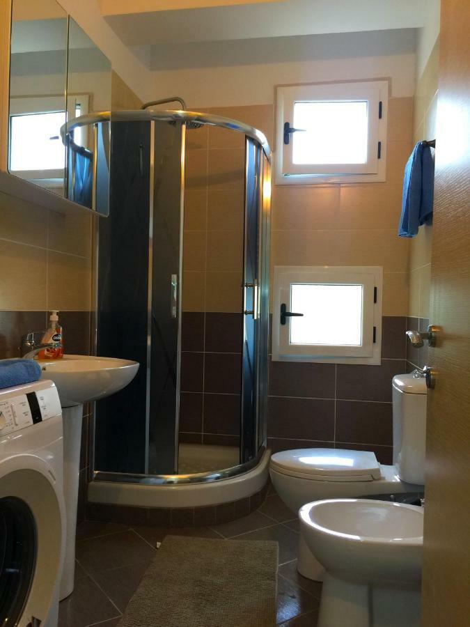 Madernas Bernad Apartment Orikum Buitenkant foto